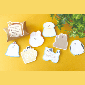 Furukawashiko Watashi-biyori Katanuki Fusen die cut sticky notes